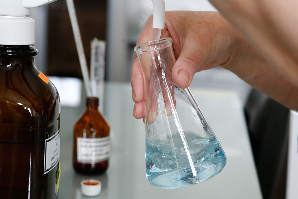 滴定法檢測水中銨離子 滴定法檢測水中銨離子