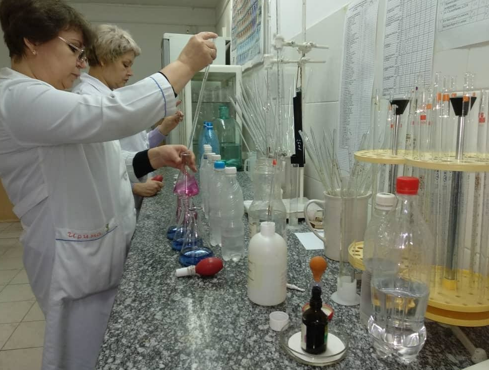 配置檢測苯胺時所需的試劑 配置檢測苯胺時所需的試劑